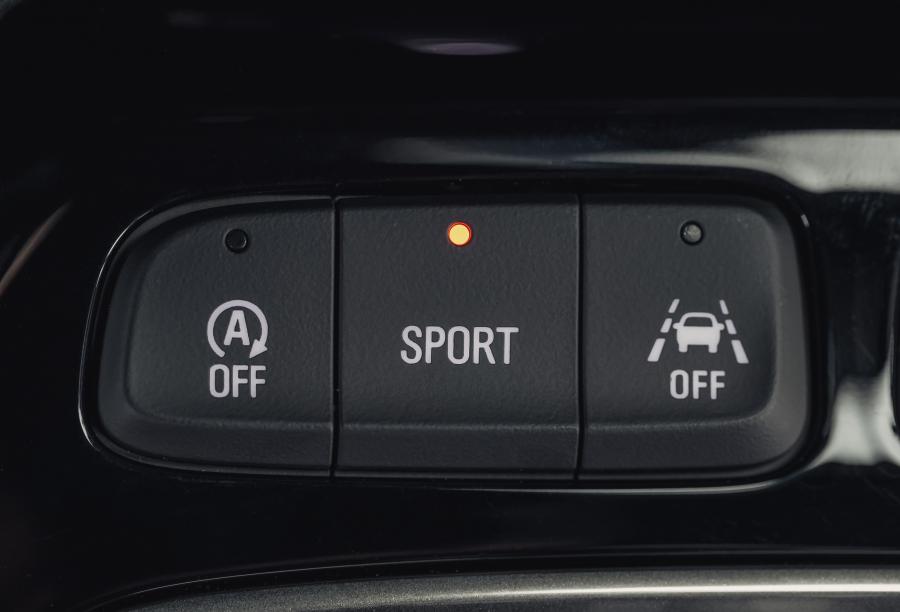 Детали интерьера Vauxhall Corsa SRi (F) 2019 года  (фото 77 из 80)